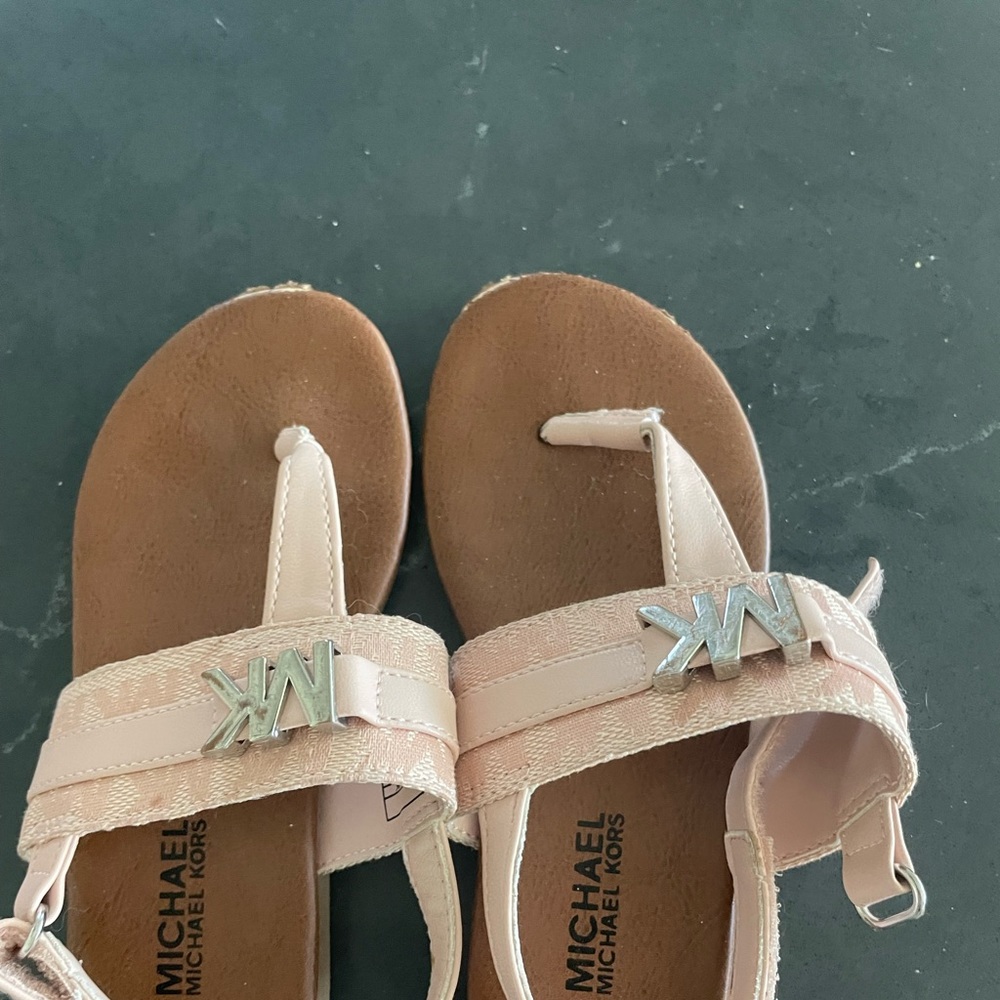 Michae kors toddler size 9 Sandals